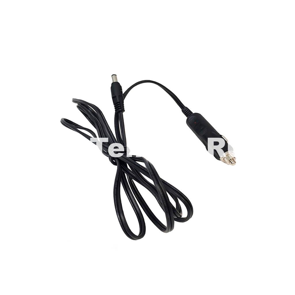 Штекер для автомобильного прикуривателя.